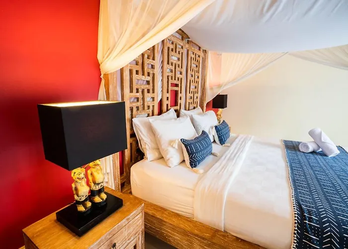 Villa Agni - Newly Renovated Tropical Villa In Peaceful Location A Short Walk From The Best Of Seminyak